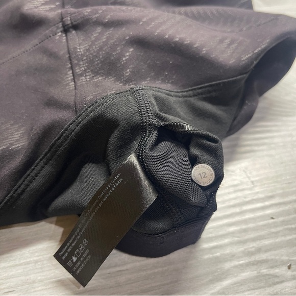 LULULEMON BLACK Invigorate Racerback Training Tank Top Removable Pads size L(12) - Picture 10 of 16